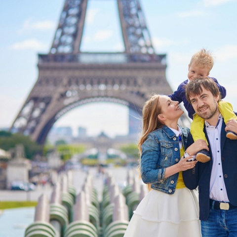 PARIZ 4 DANA ZRAKOPLOVOM 